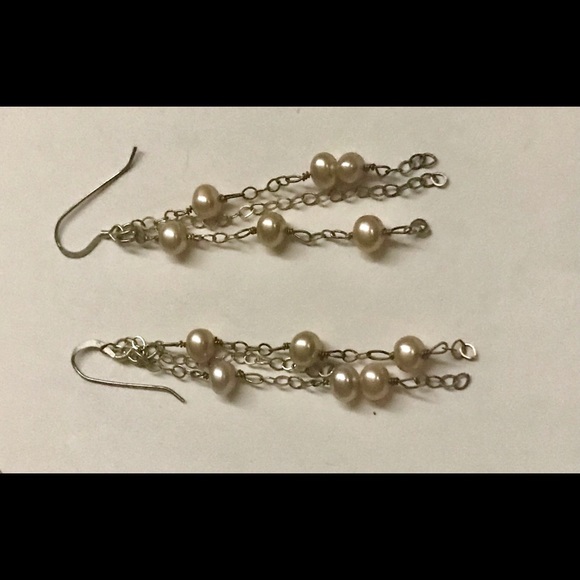 New Earrings 6 Faux Pearls on 3 Silver Color Strands - Picture 10 of 16